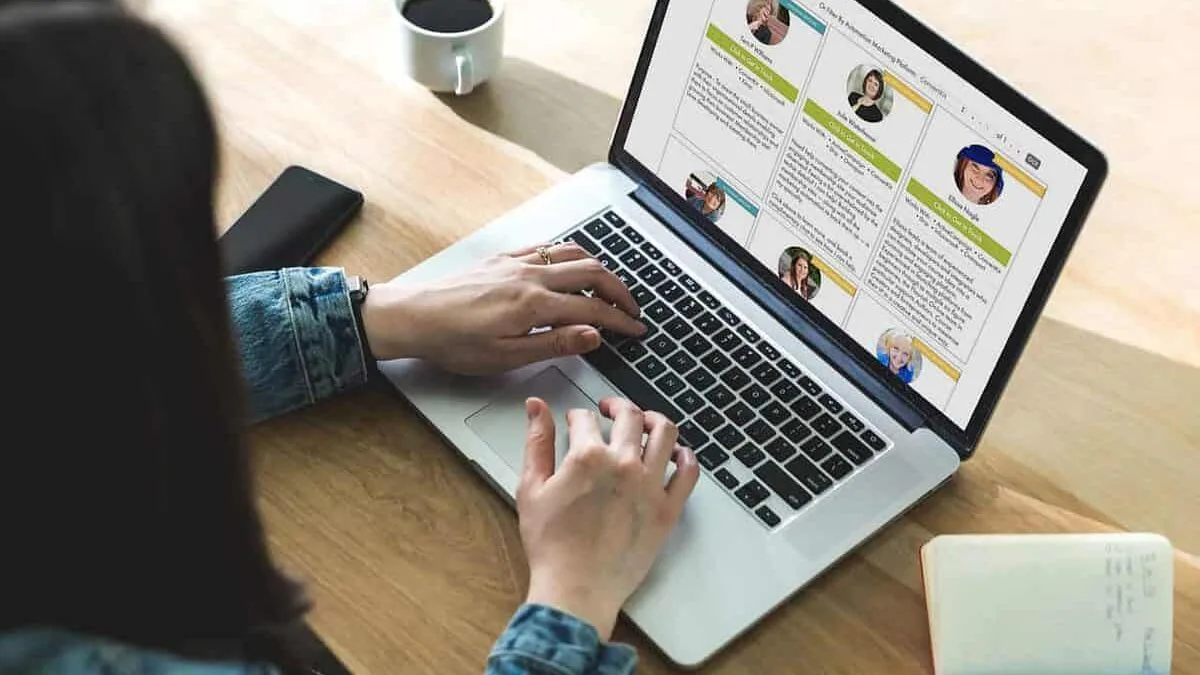 Woman in front of a laptop searching on a directory